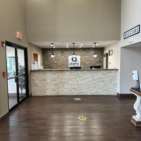 Quality Inn & Suites Pine Bluff Exterior foto