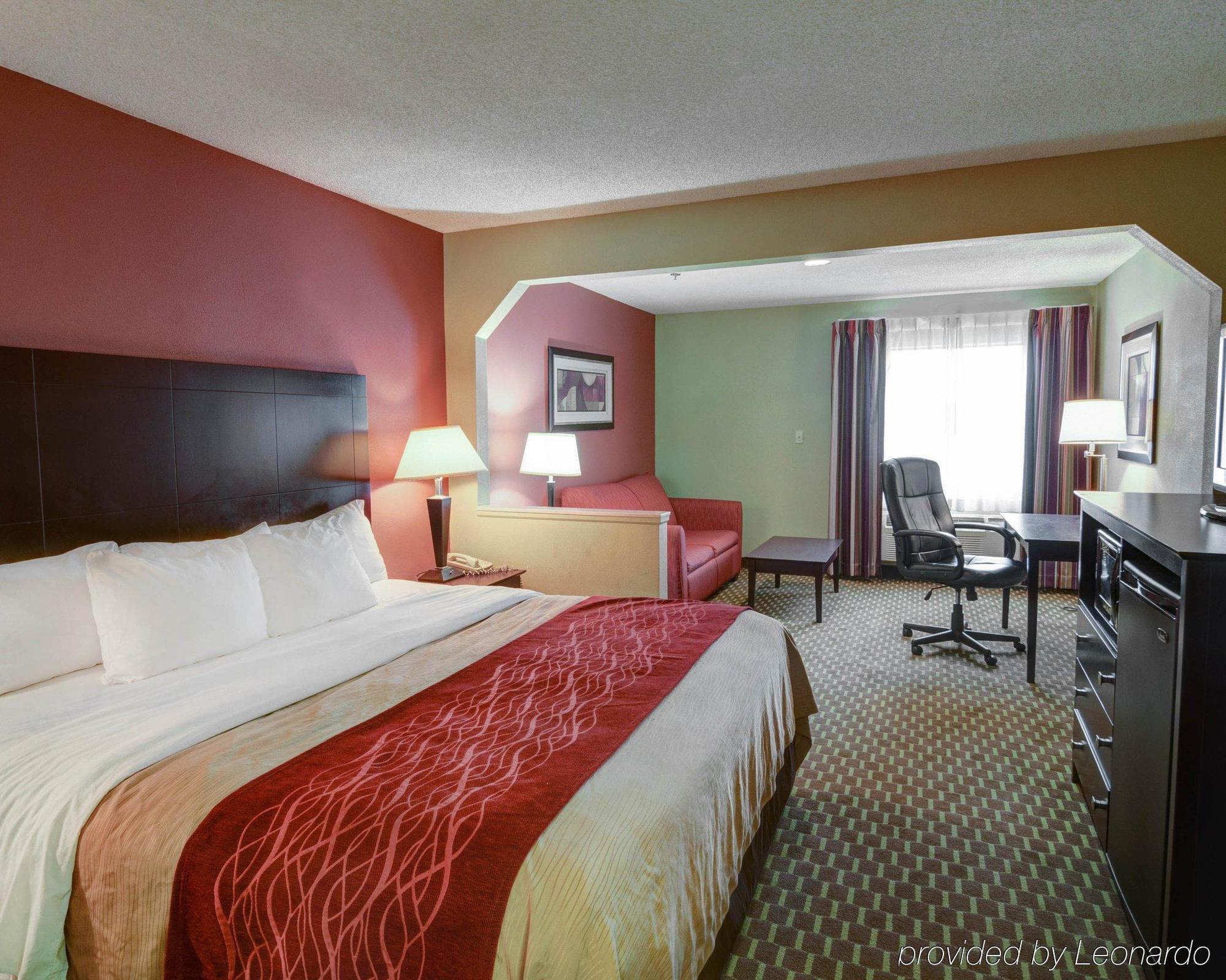 Quality Inn & Suites Pine Bluff Exterior foto